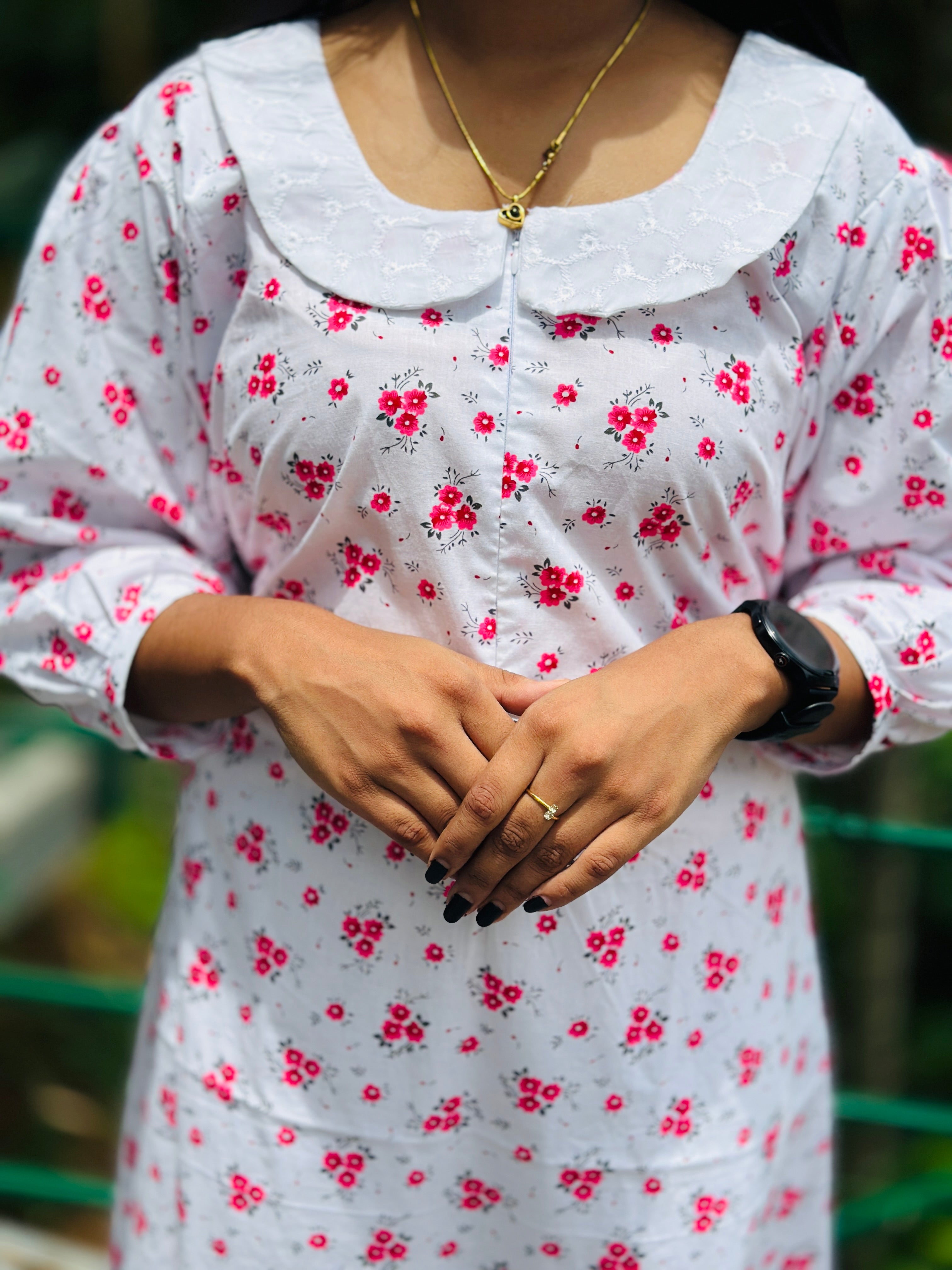 3/4 sleeve Peterpan feeding frock in free size &length 48”