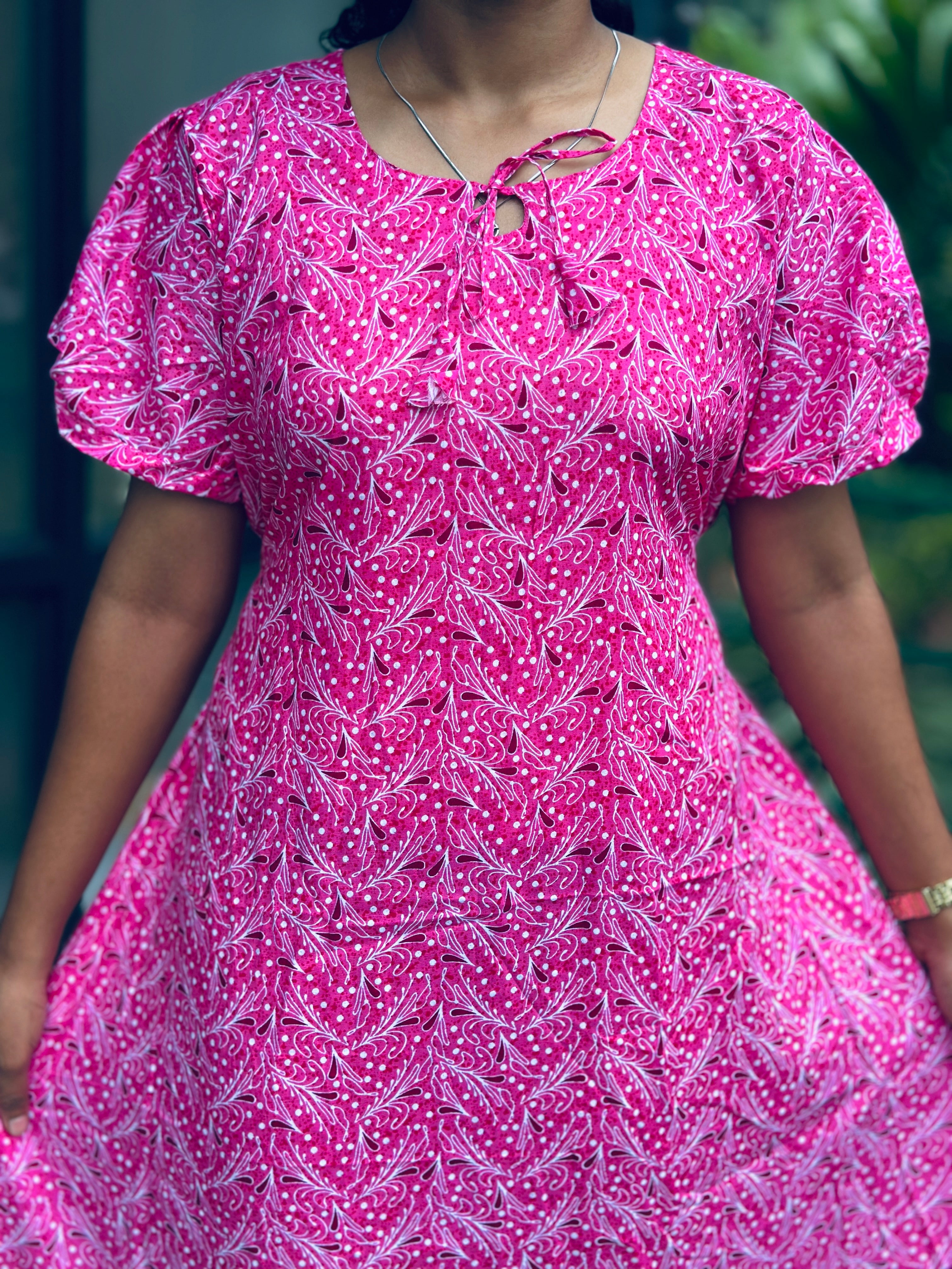 Puff sleeve feeding frock