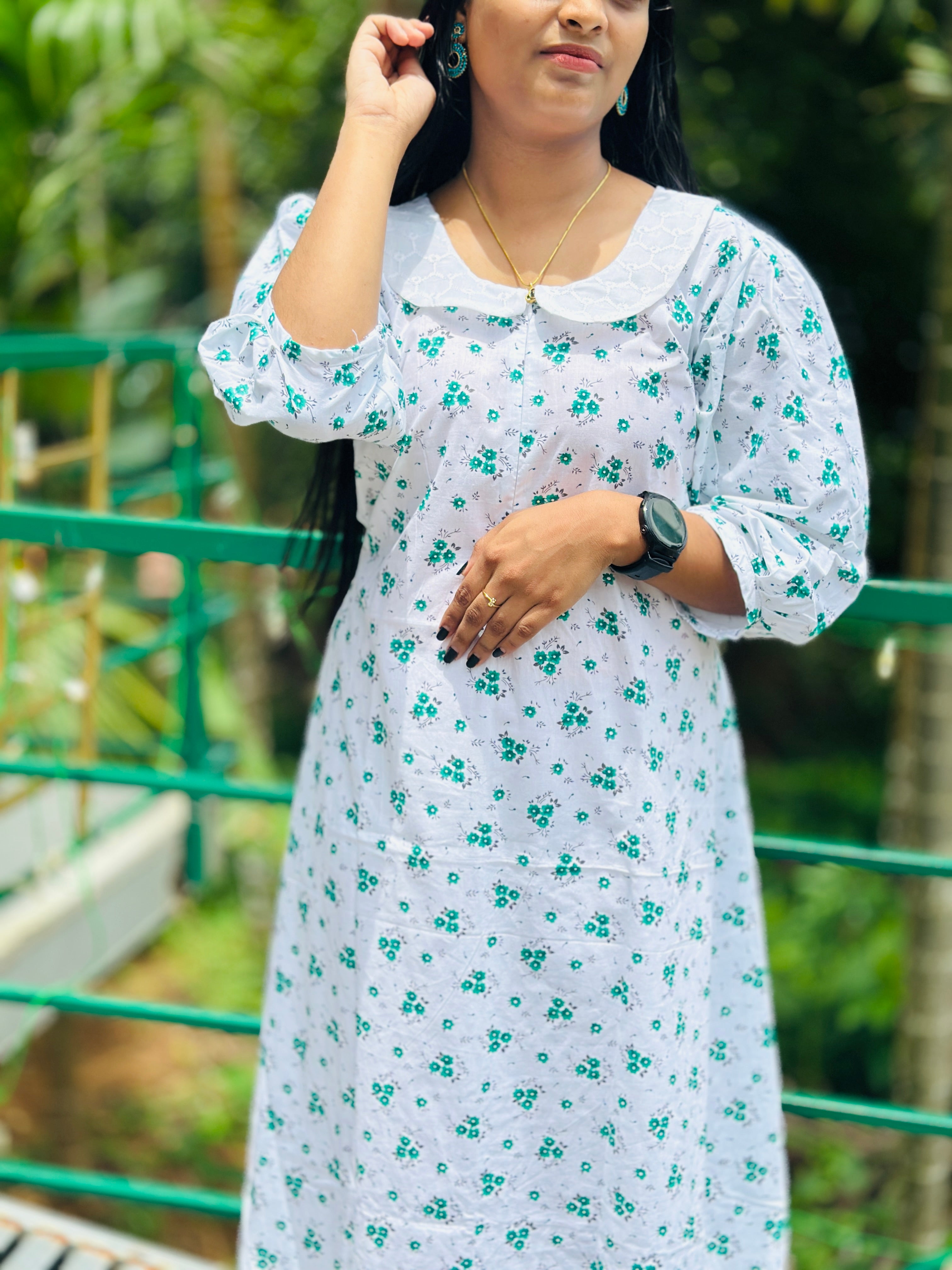 3/4 sleeve Peterpan feeding frock in free size &length 48”