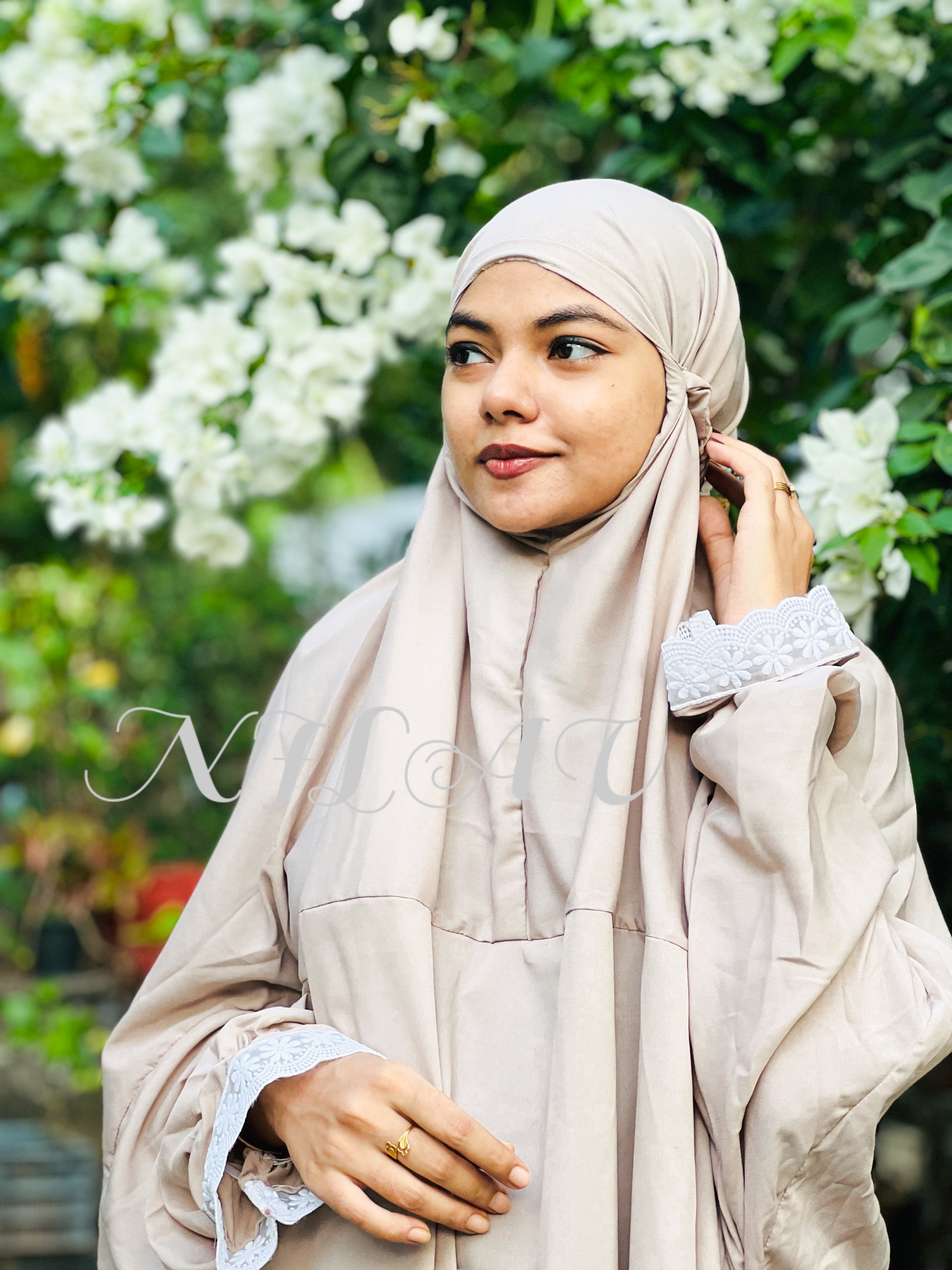 Beige prayer dress