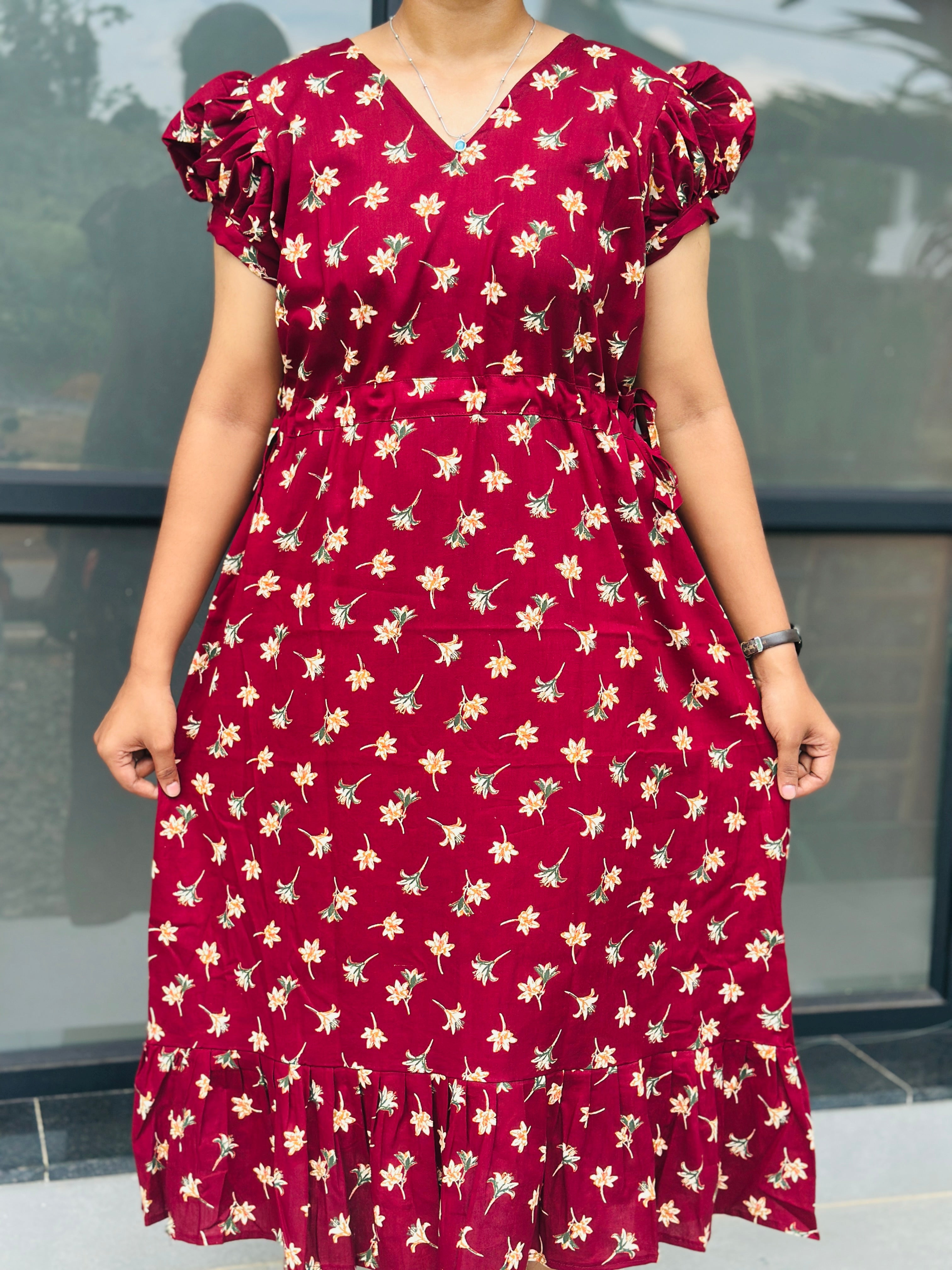 Double side tieable feeding frock