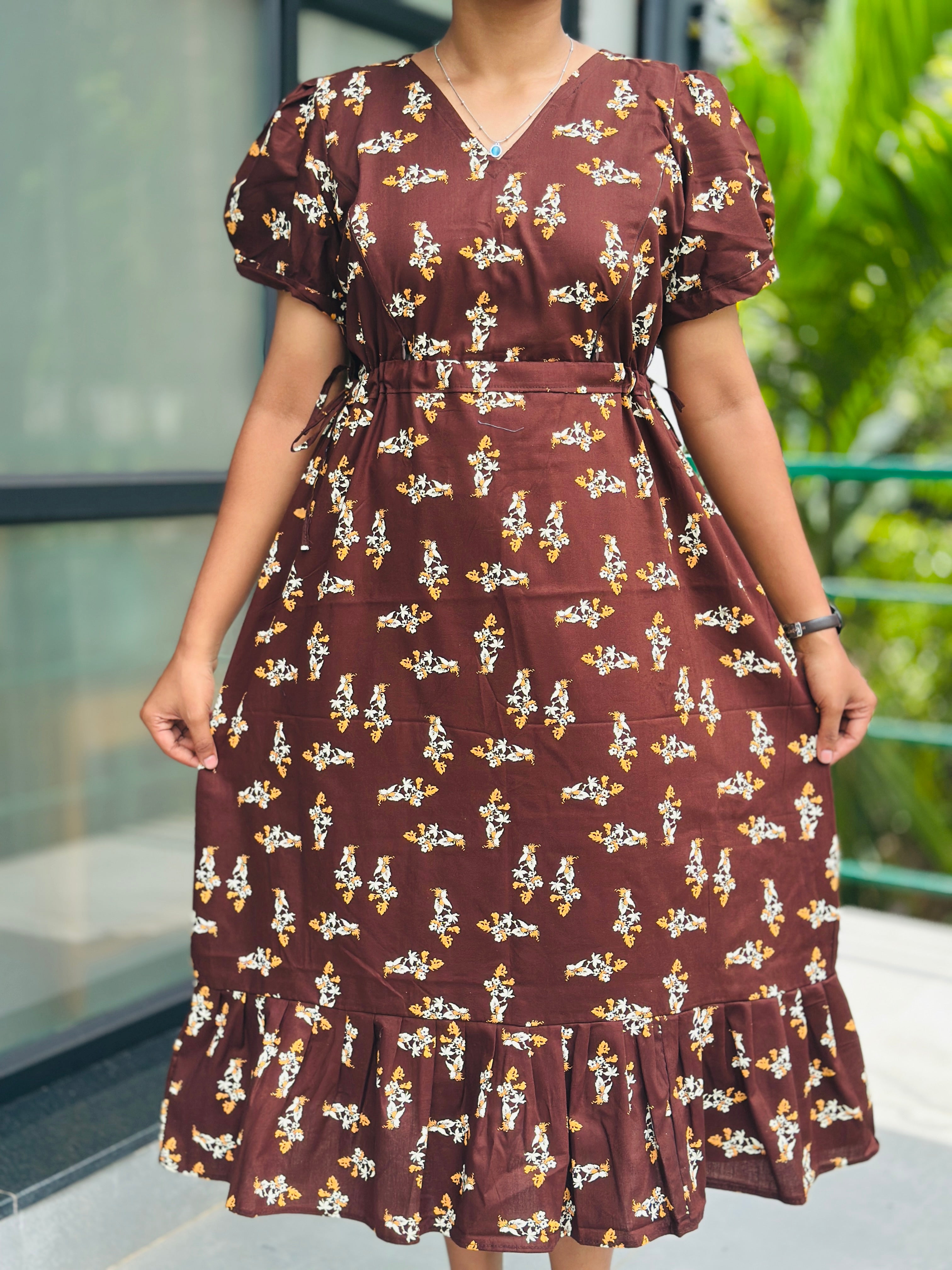 Double side tieable feeding frock