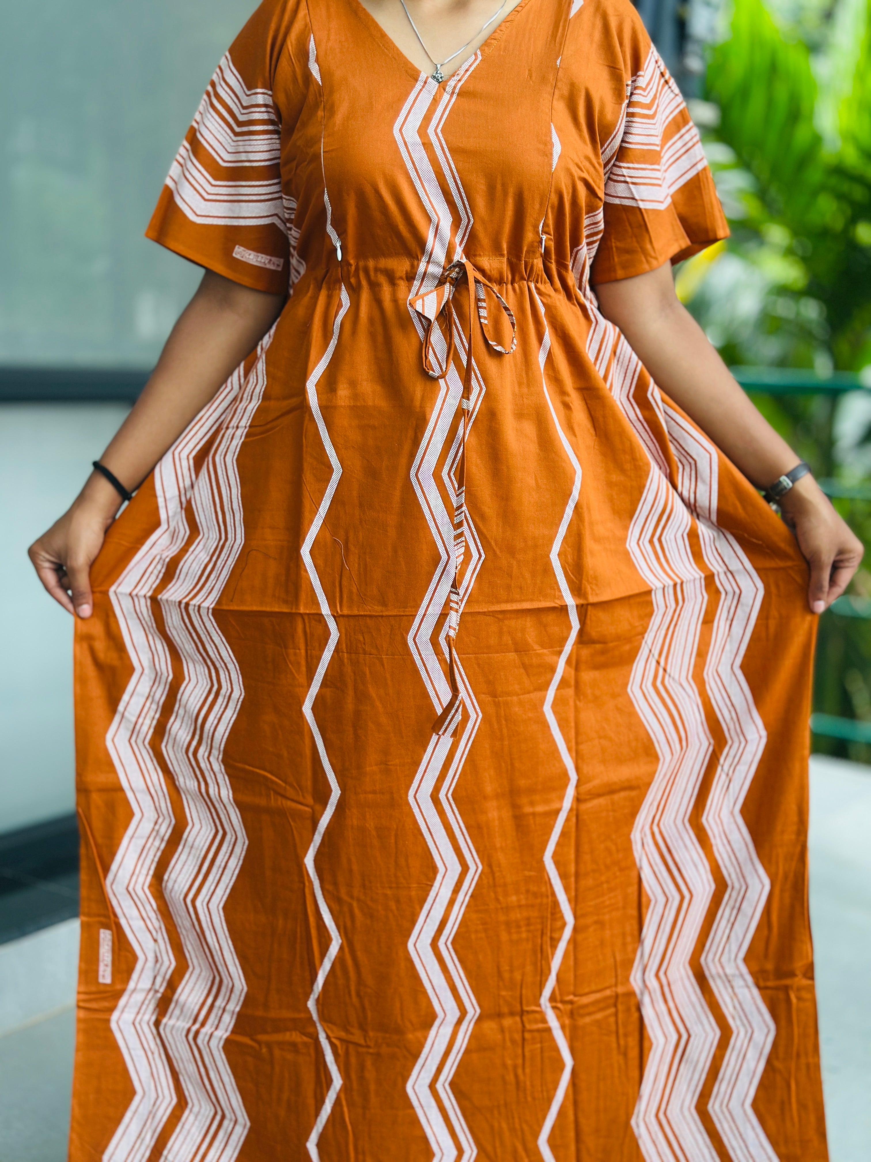 Striped feeding kaftan-orange