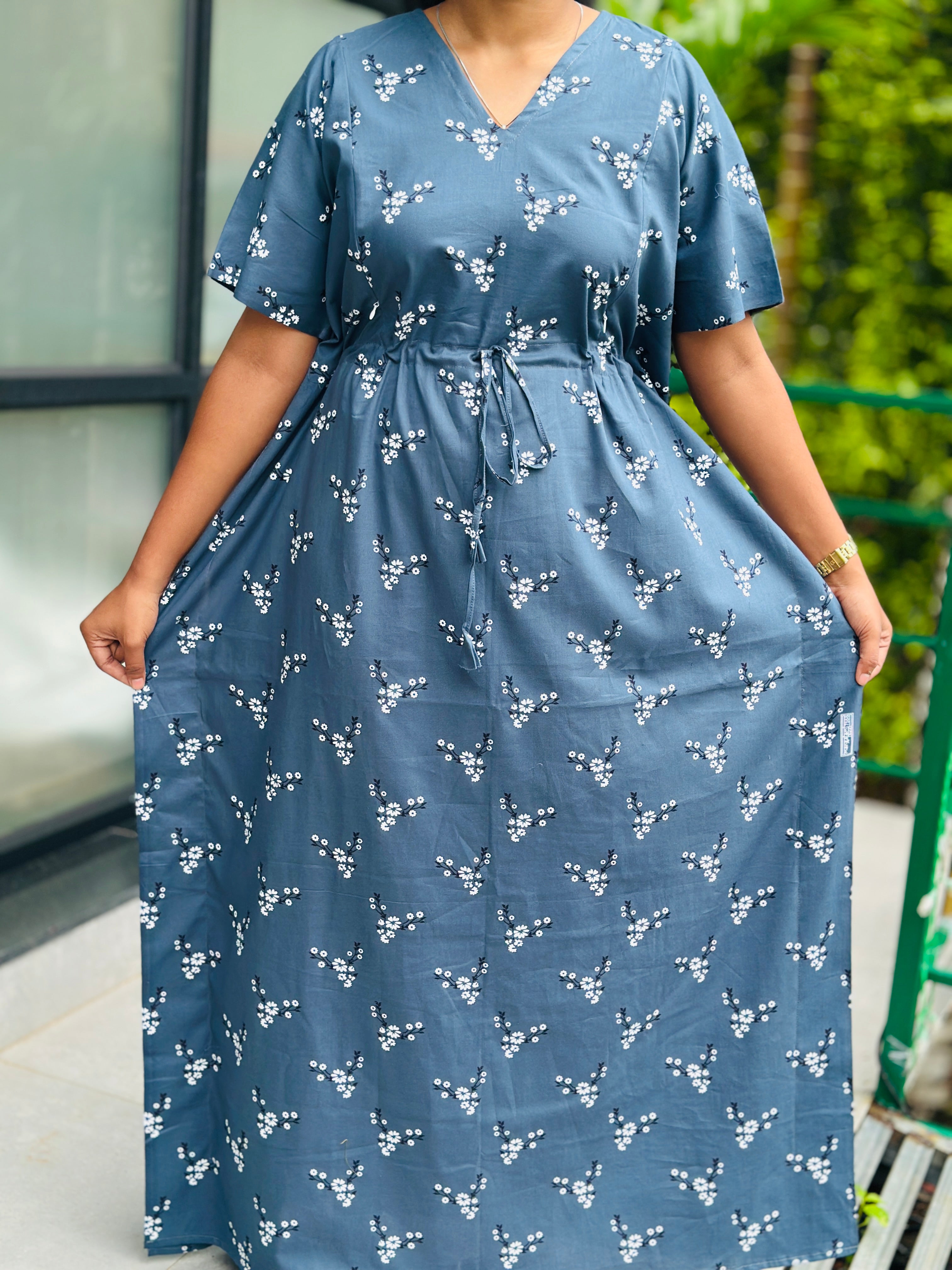 Floral feeding kaftan