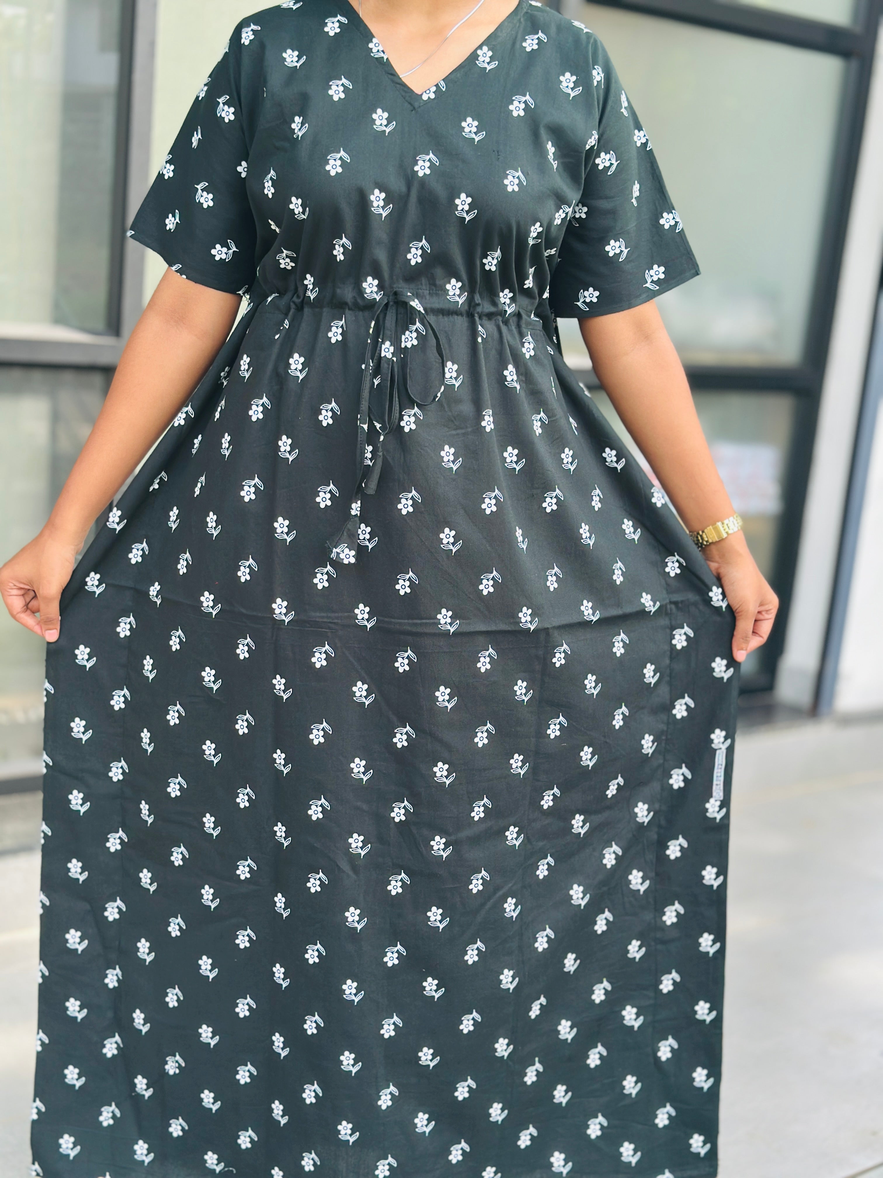 Floral feeding kaftan
