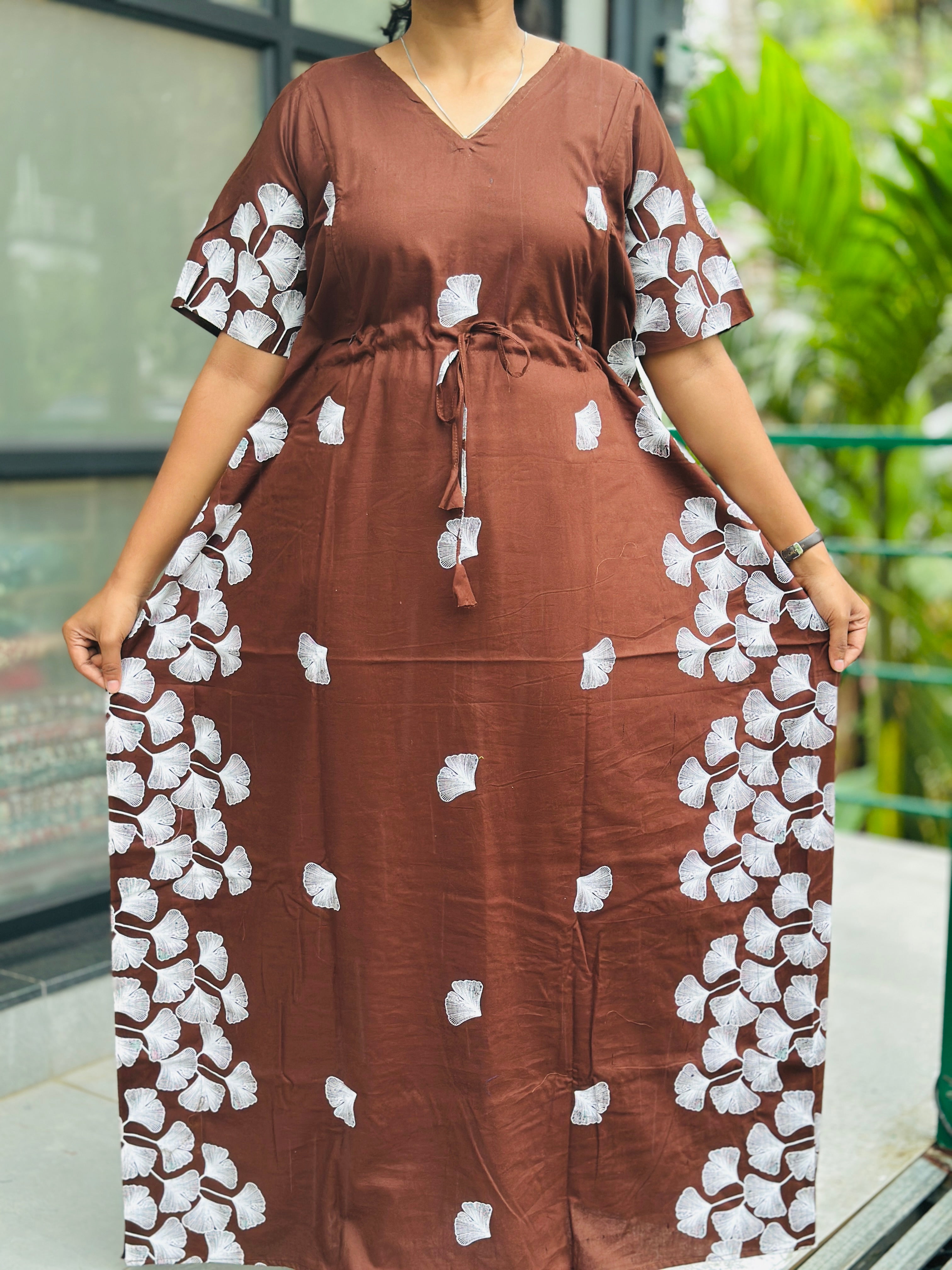 Floral brown nonfeeding kaftans