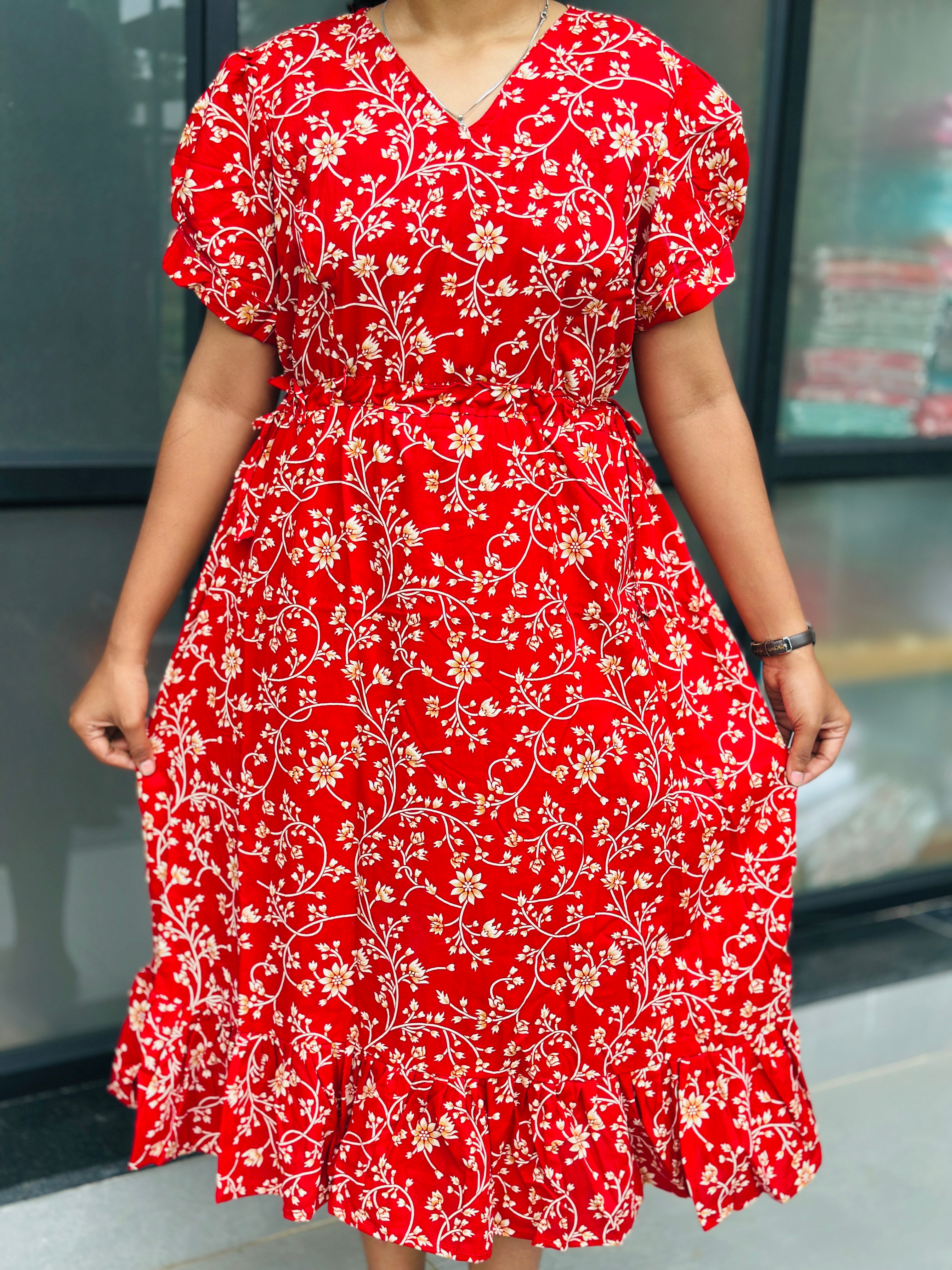 Double side tieable feeding frock