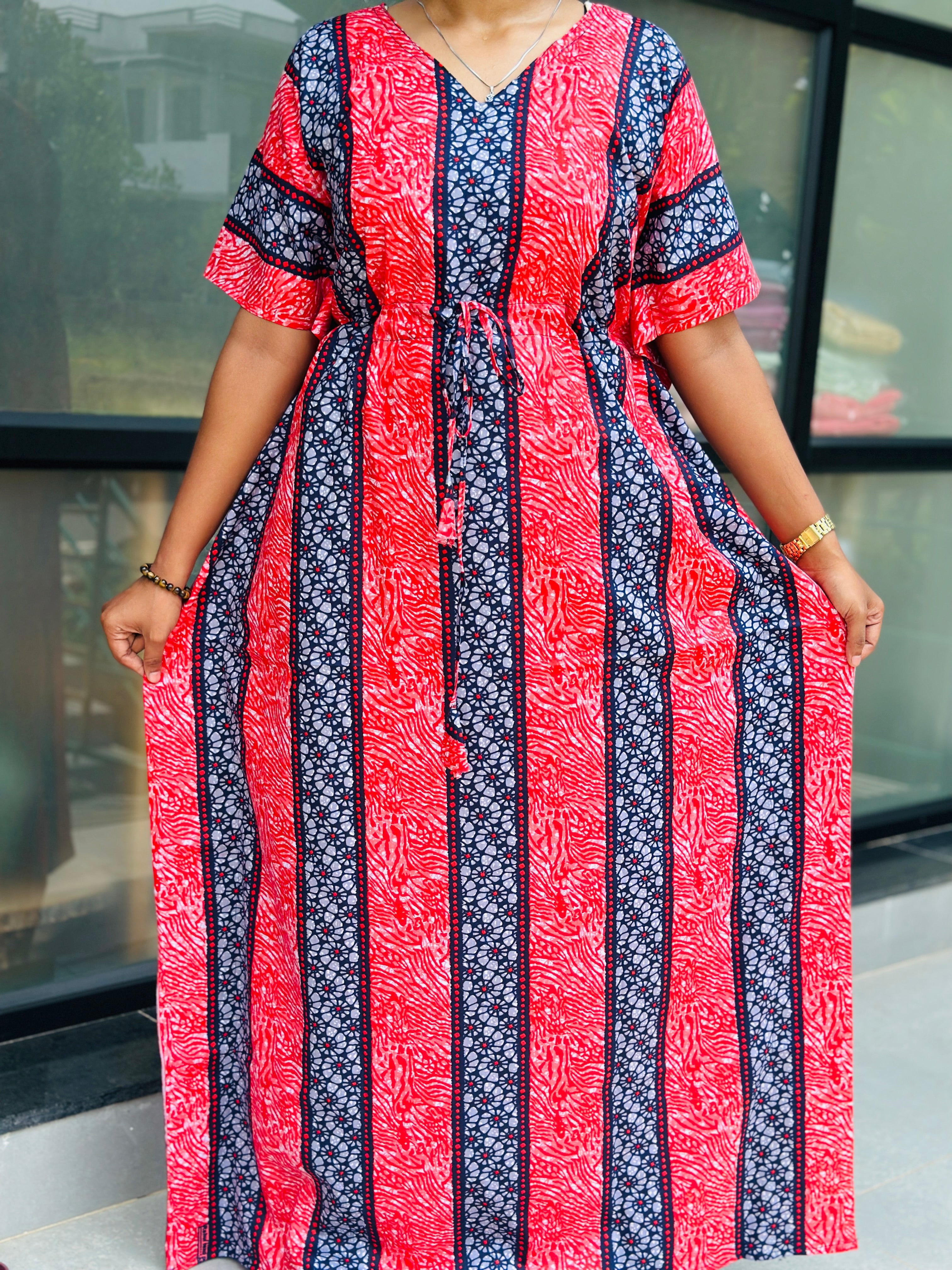 Striped feeding kaftan
