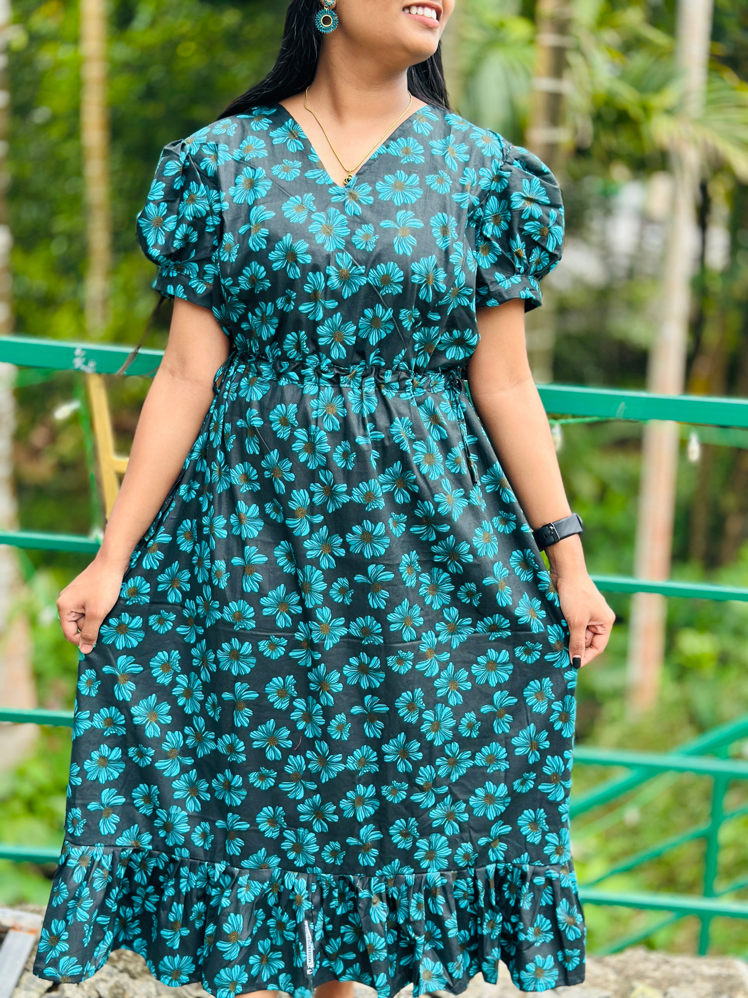 Double side tieable non feeding frock