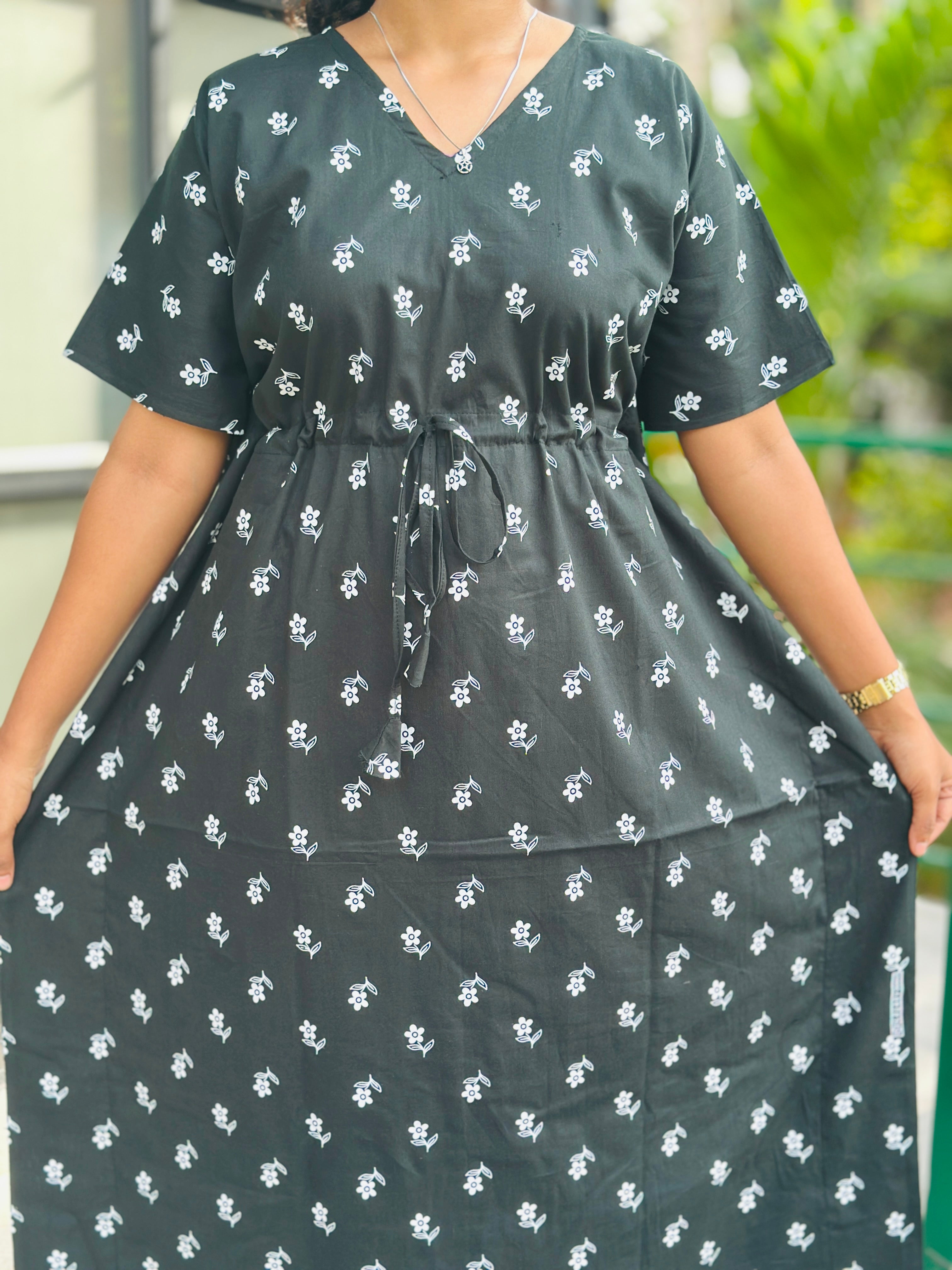 Floral feeding kaftan