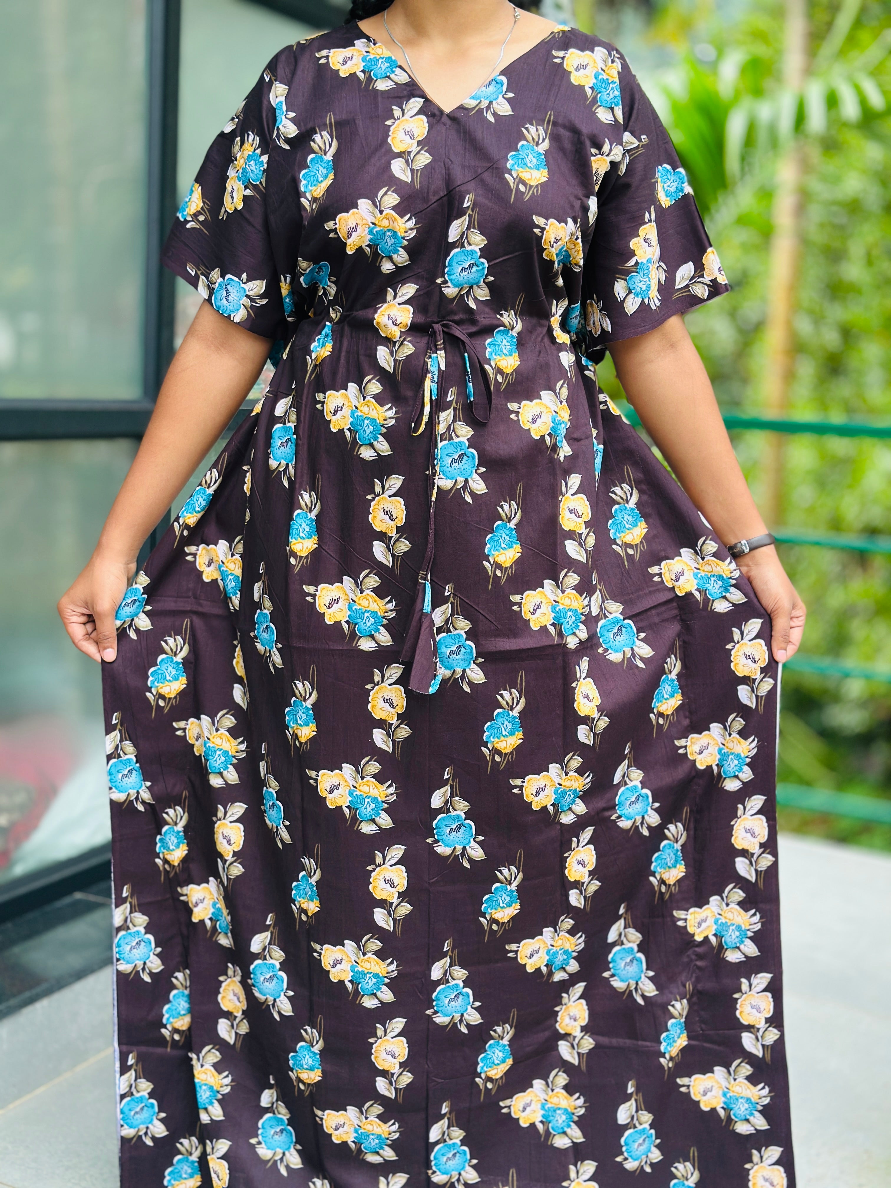 Floral feeding kaftan