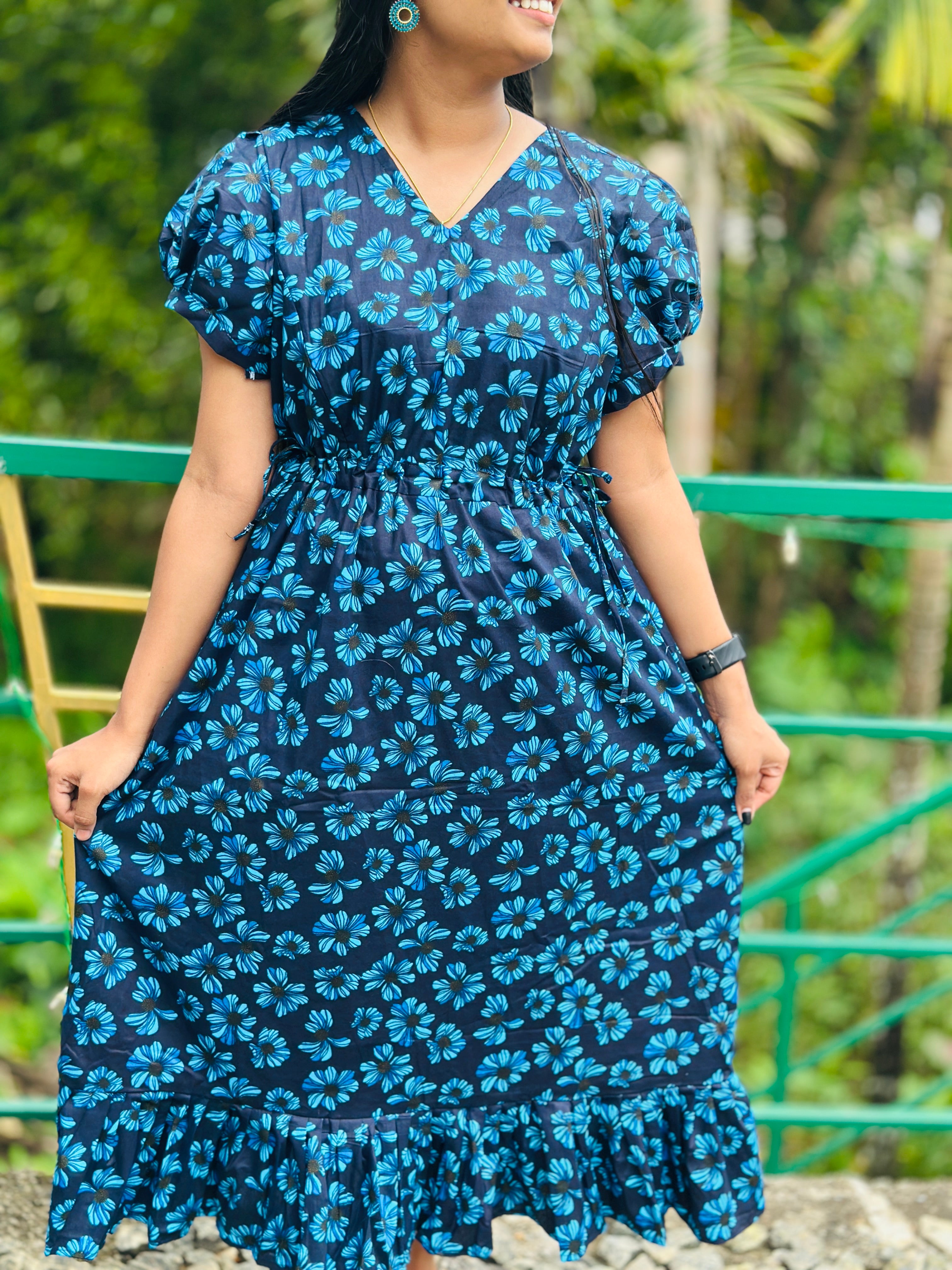 Double side tieable non feeding frock