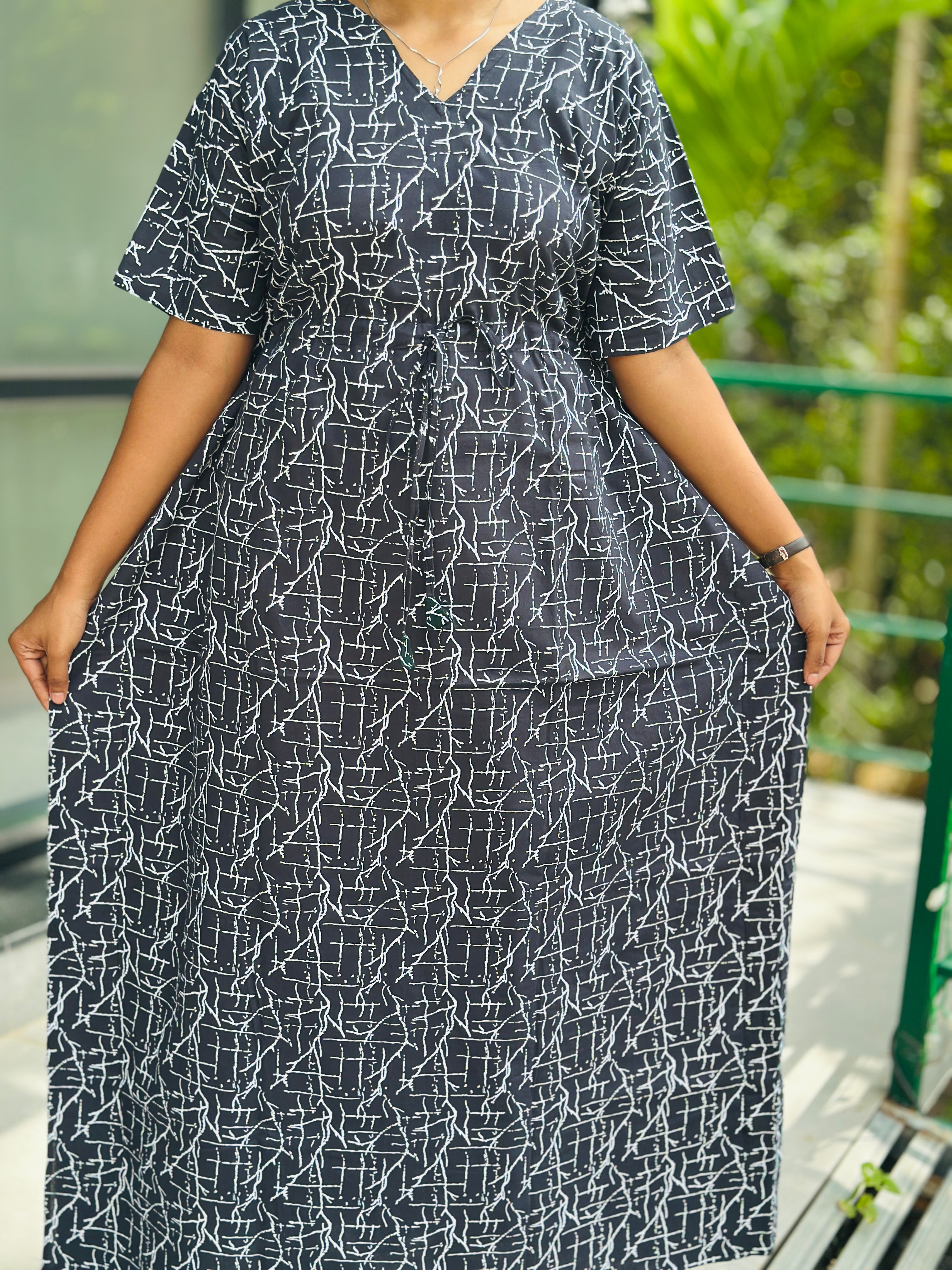 Zig zag Ash feeding kaftan