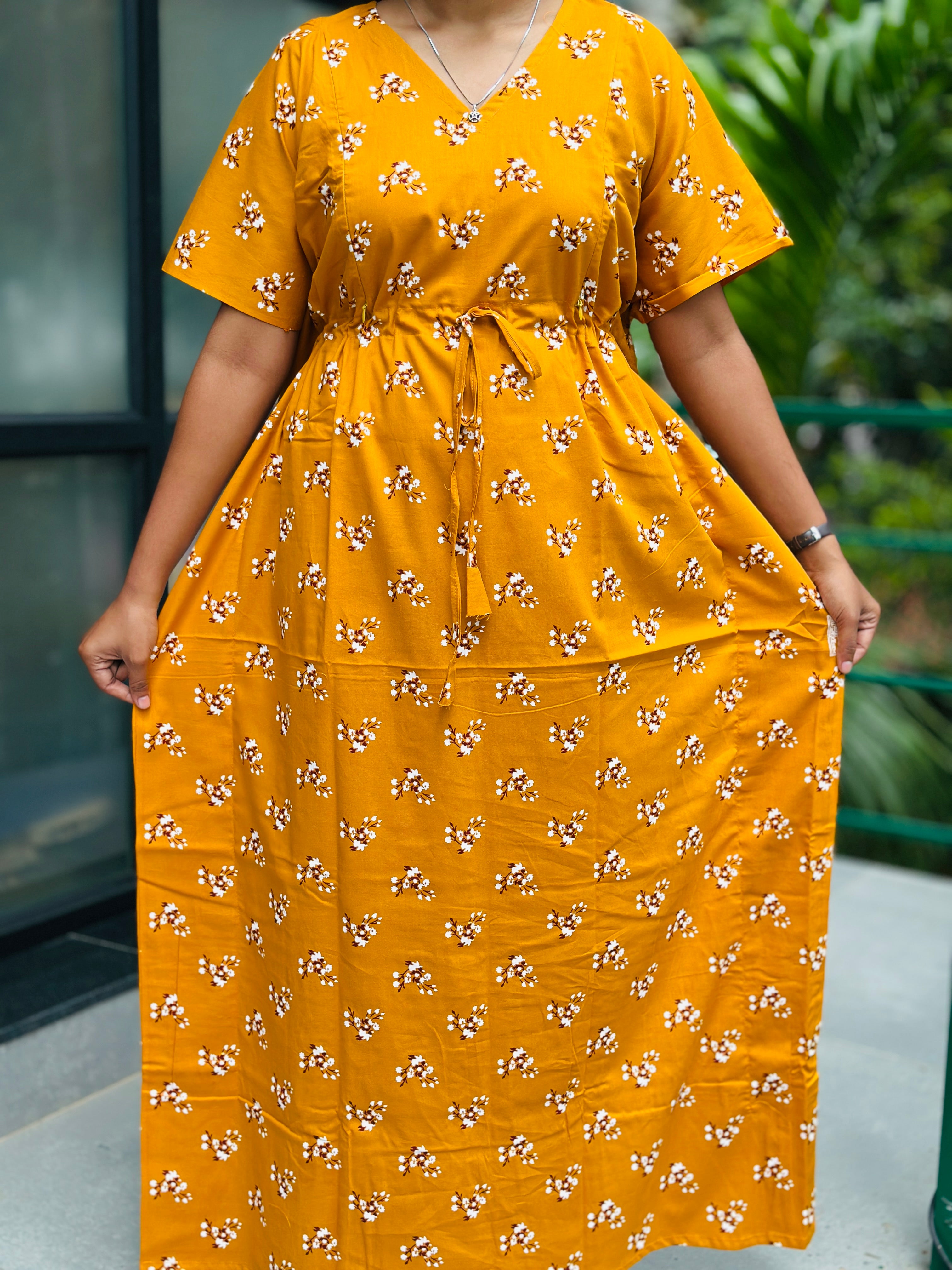 Floral feeding kaftan